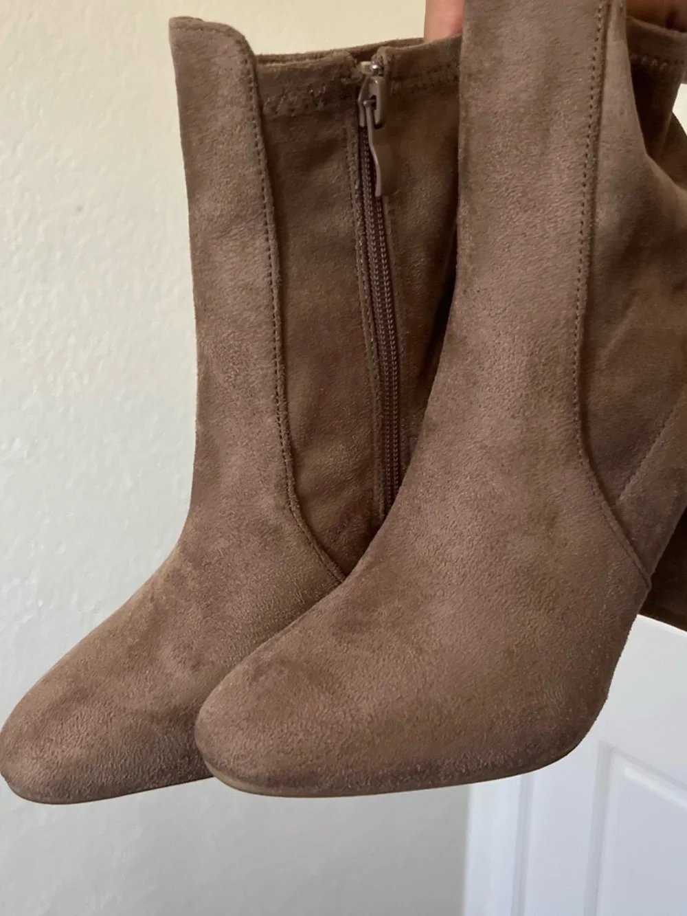 TOP Moda Brown Suede High Block Heel Ankle Booties